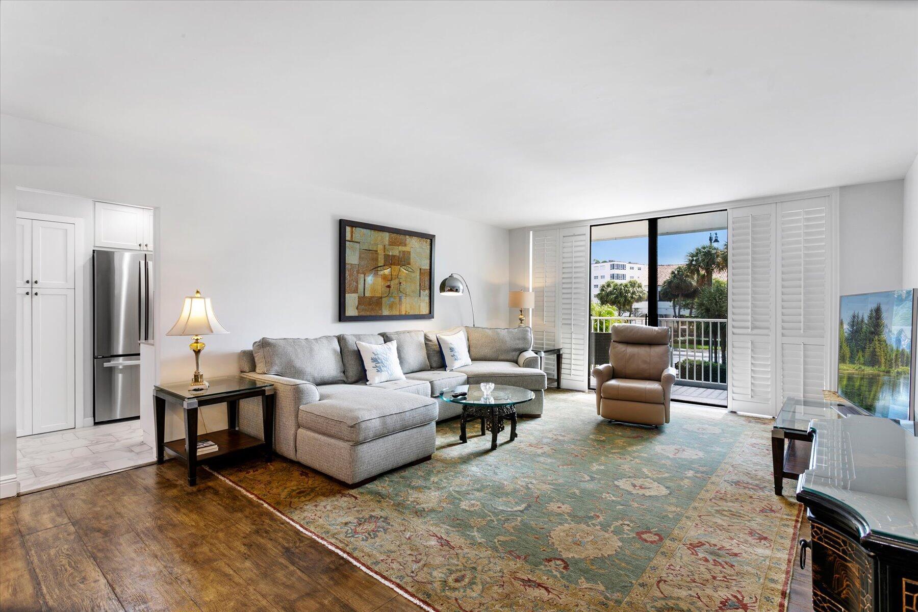 Image 1: Living Room