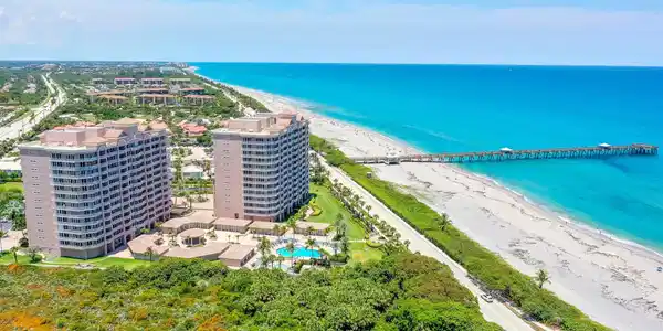 700 Ocean Royale Way