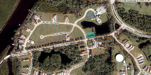 102 SE Via Lago Garda