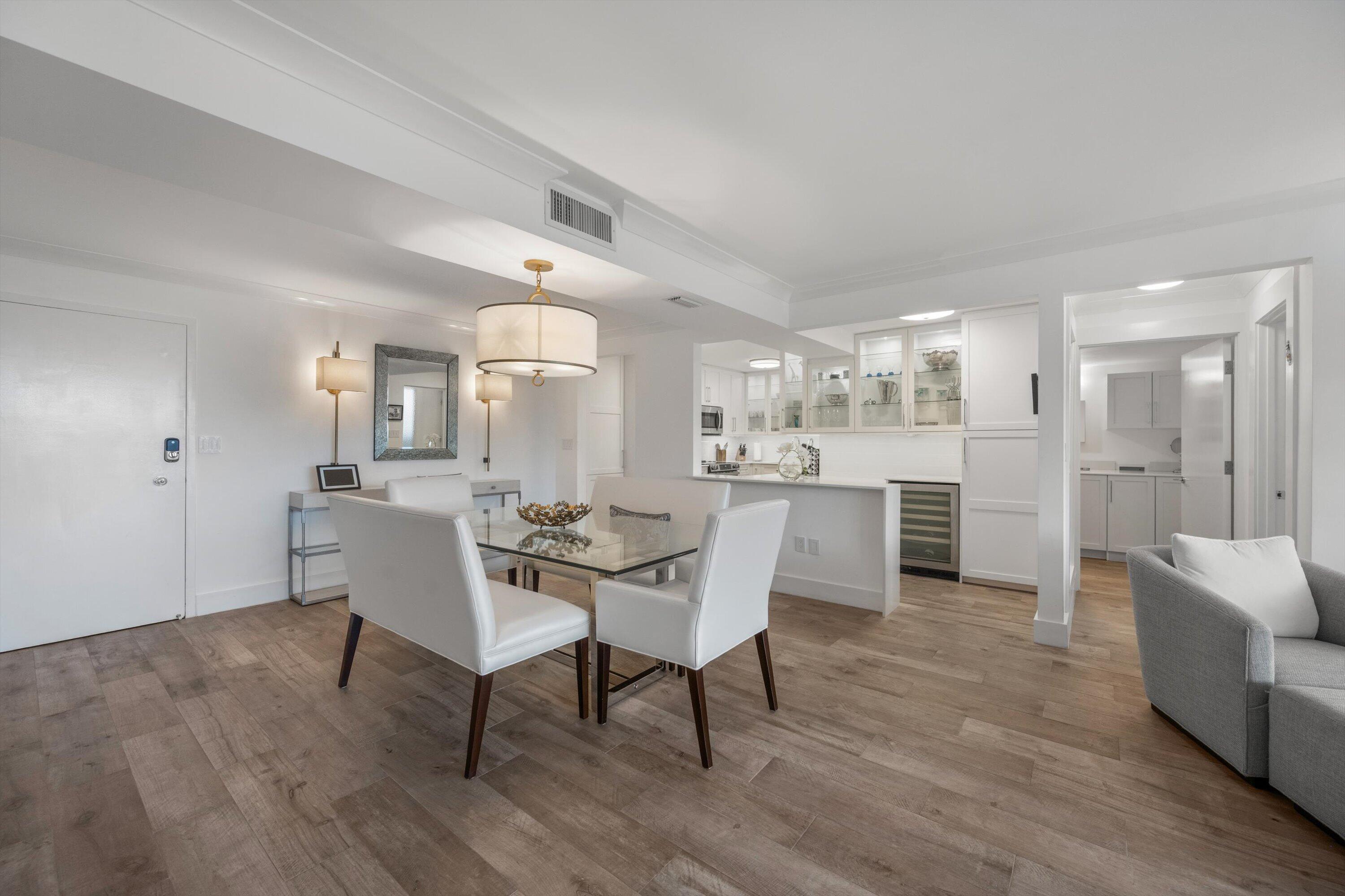 Image 3: Dining Area