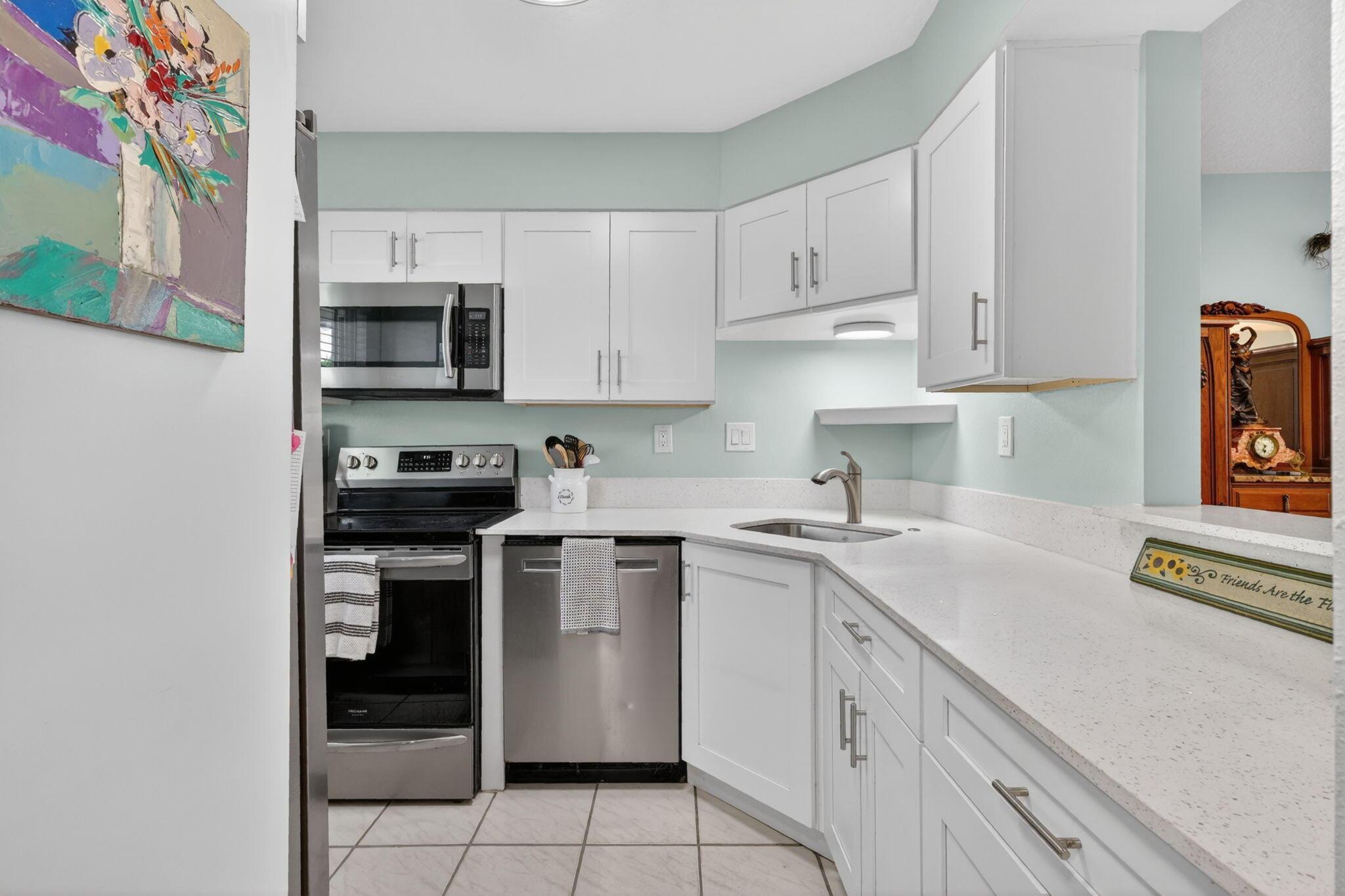 Image 2: 8-web-or-mls-5P1A9456