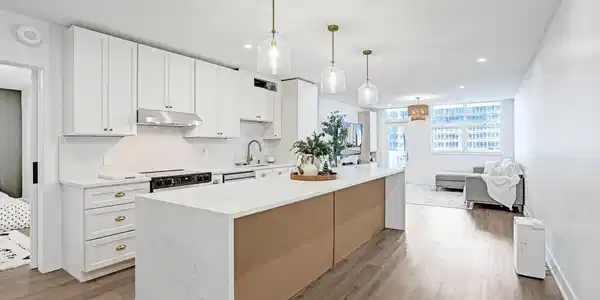 Image 3: Kitchen