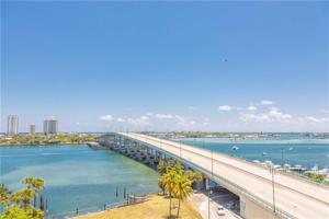 2640 Lake Shore Dr
