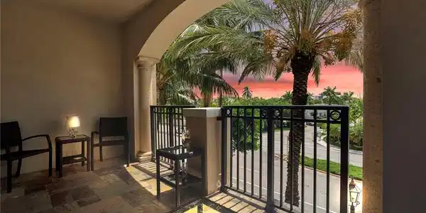 2501 N Ocean Blvd