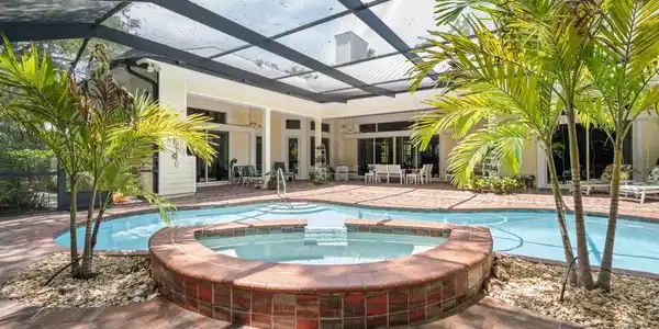 Image 2: 40-web-or-mls-1031 River Trail-41