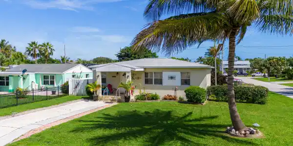 1710 St Lucie Court