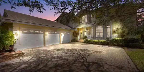 8817 SE Compass Island Way