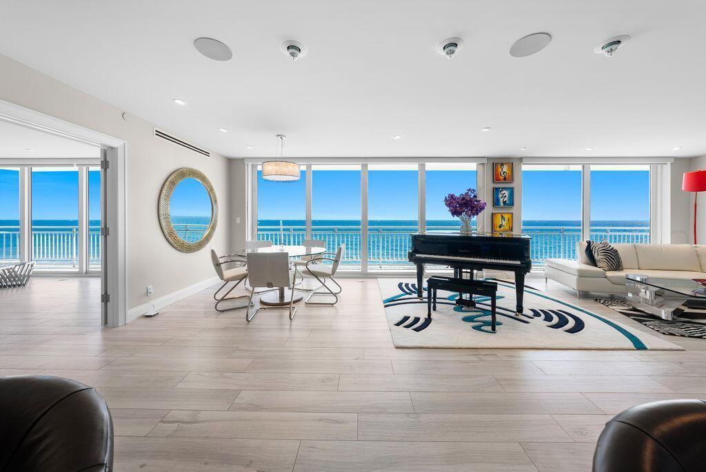 Image 3: Living Area
