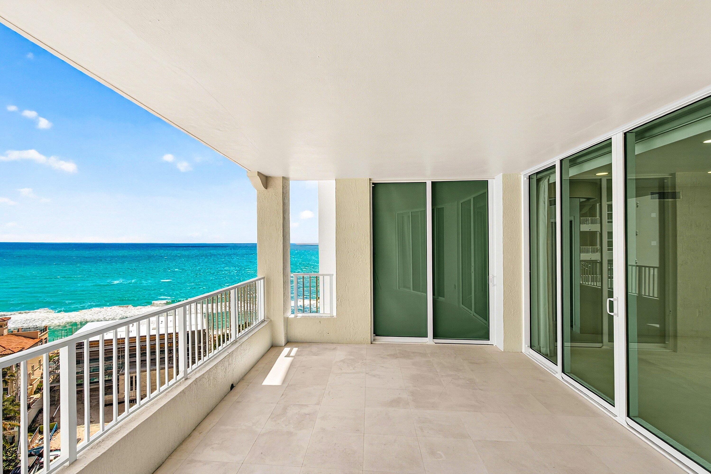 Image 3: EXPANSIVE BALCONY