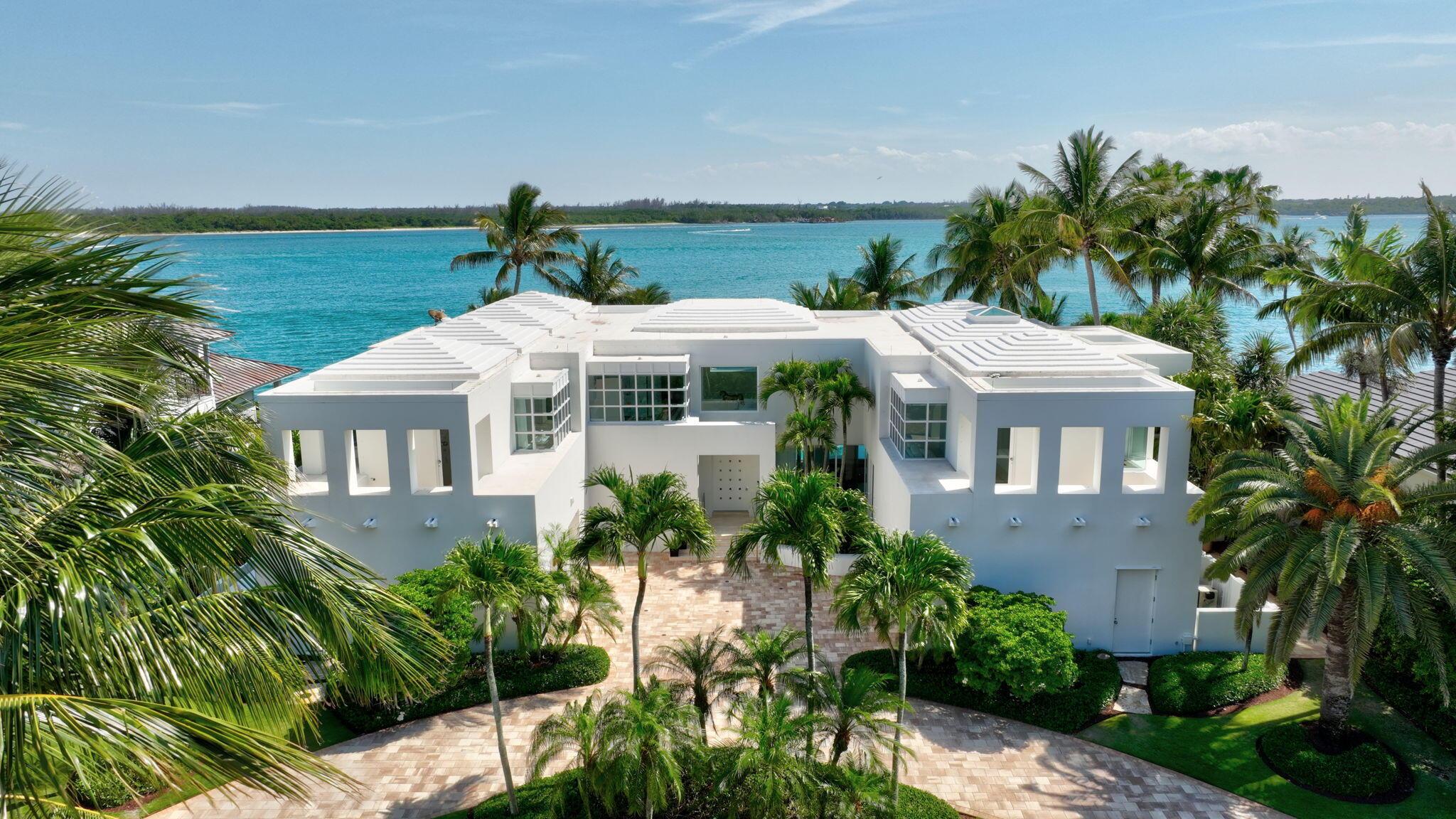 Image 2: Exceptional contemporary waterfront estate