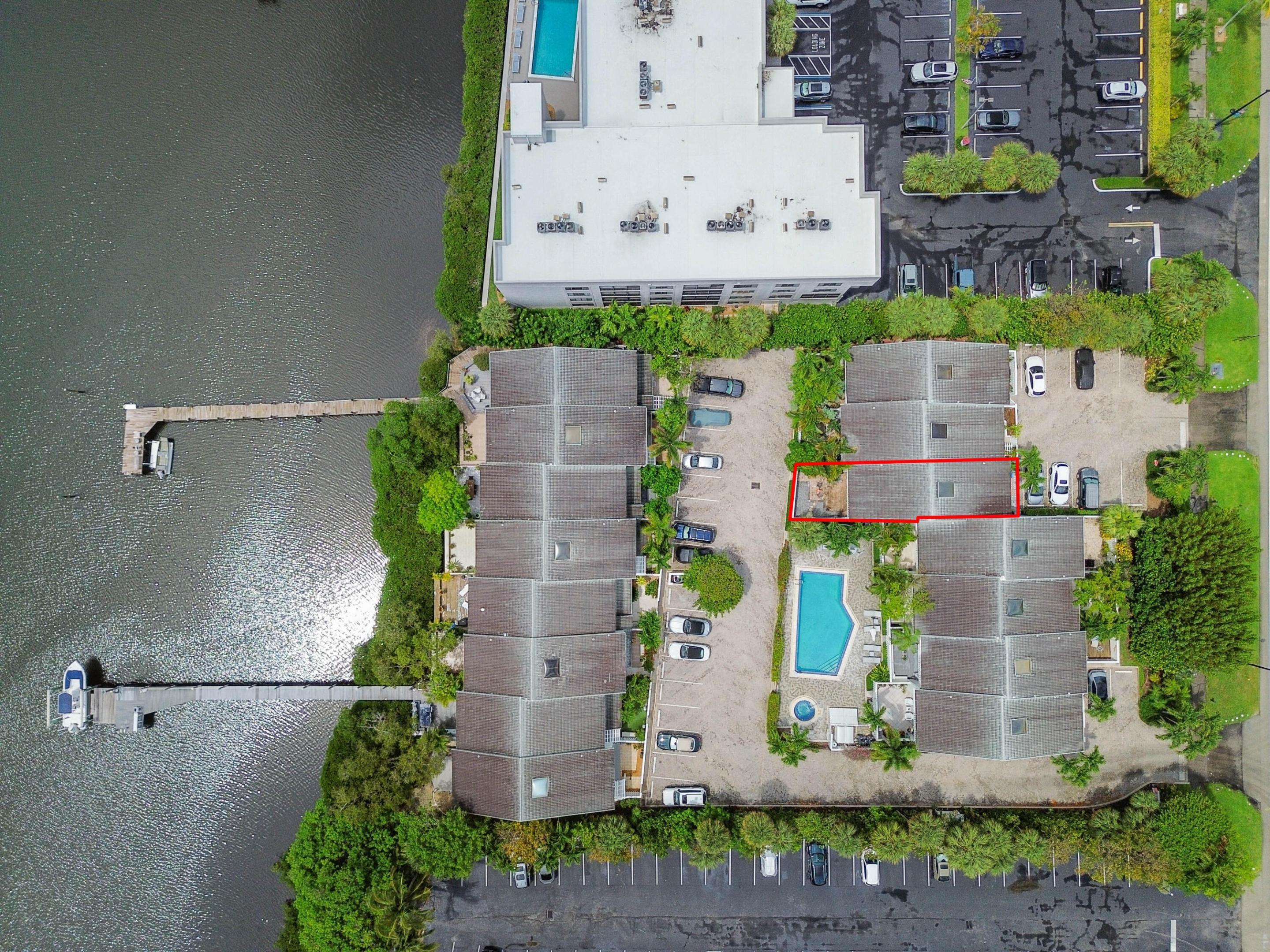 Image 3: 38 drone 03 line