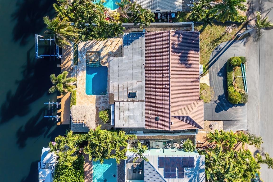 Image 2: 001-725ShoreDrive-BoyntonBeach-FL-33435-