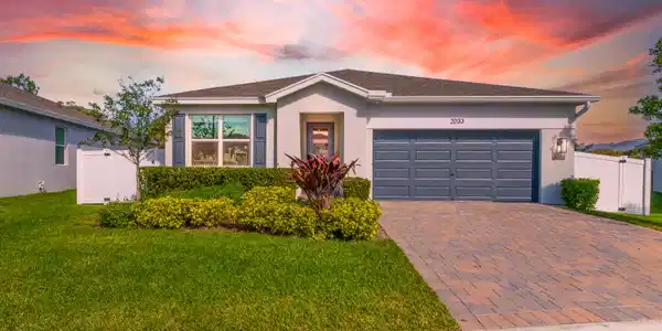 2033 NE Ocean Dunes Drive