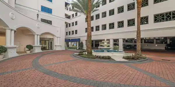 233 S Federal Highway