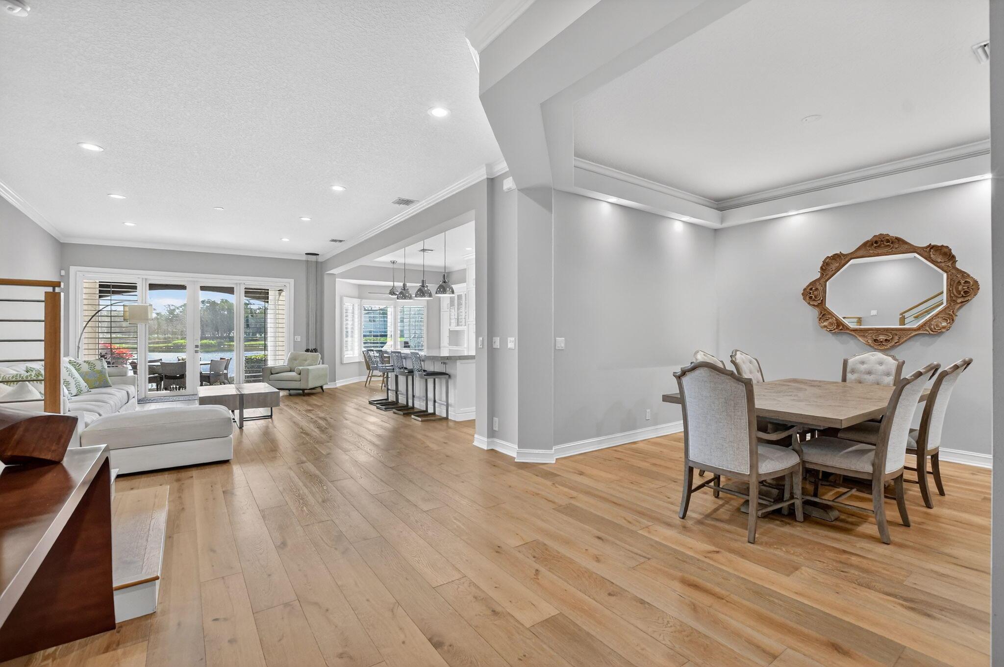 Image 4: Dining Room