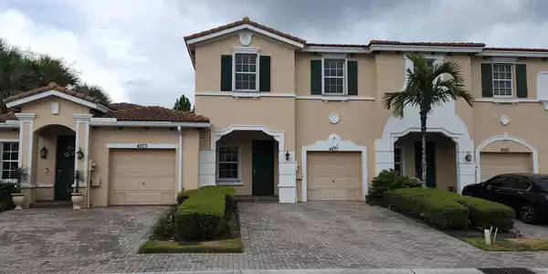 4277 SW Pine Cove Court