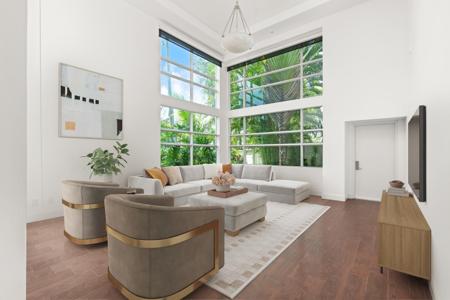 920 NE 16th Ter