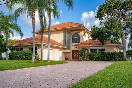 2671 NE 22nd Ct