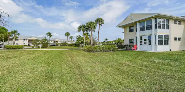 209 Grove Isle Circle