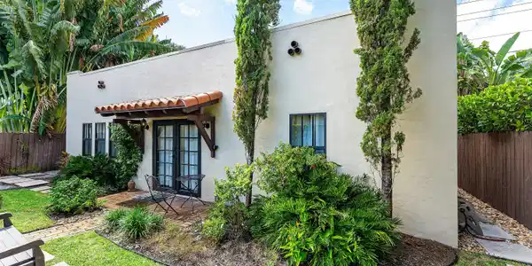 Image 3: 009-3505PoinsettiaAvenue-WestPalmBeach-F