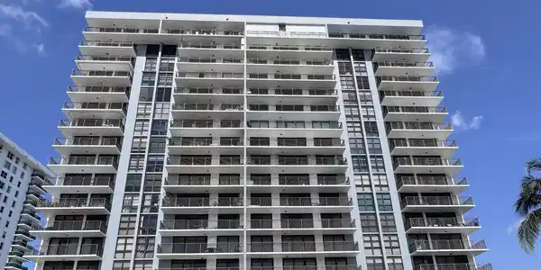 Image 3: Well managed Medium size Condominium.