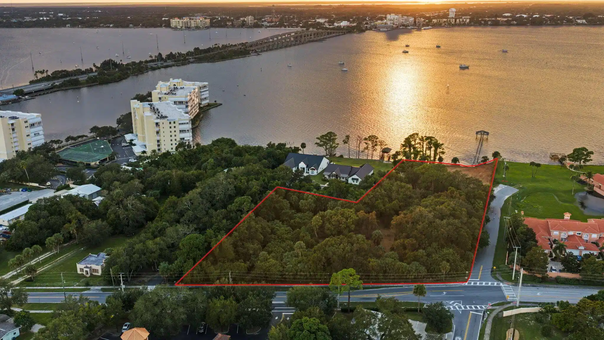 Image 1: 16-web-or-mls-Sunset _ Lot Line1