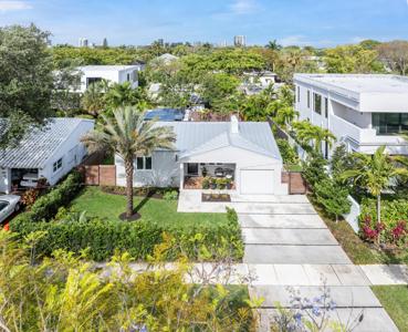 715 N Victoria Park Road