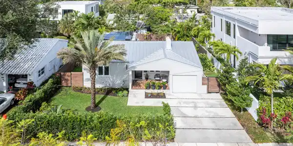 715 N Victoria Park Road