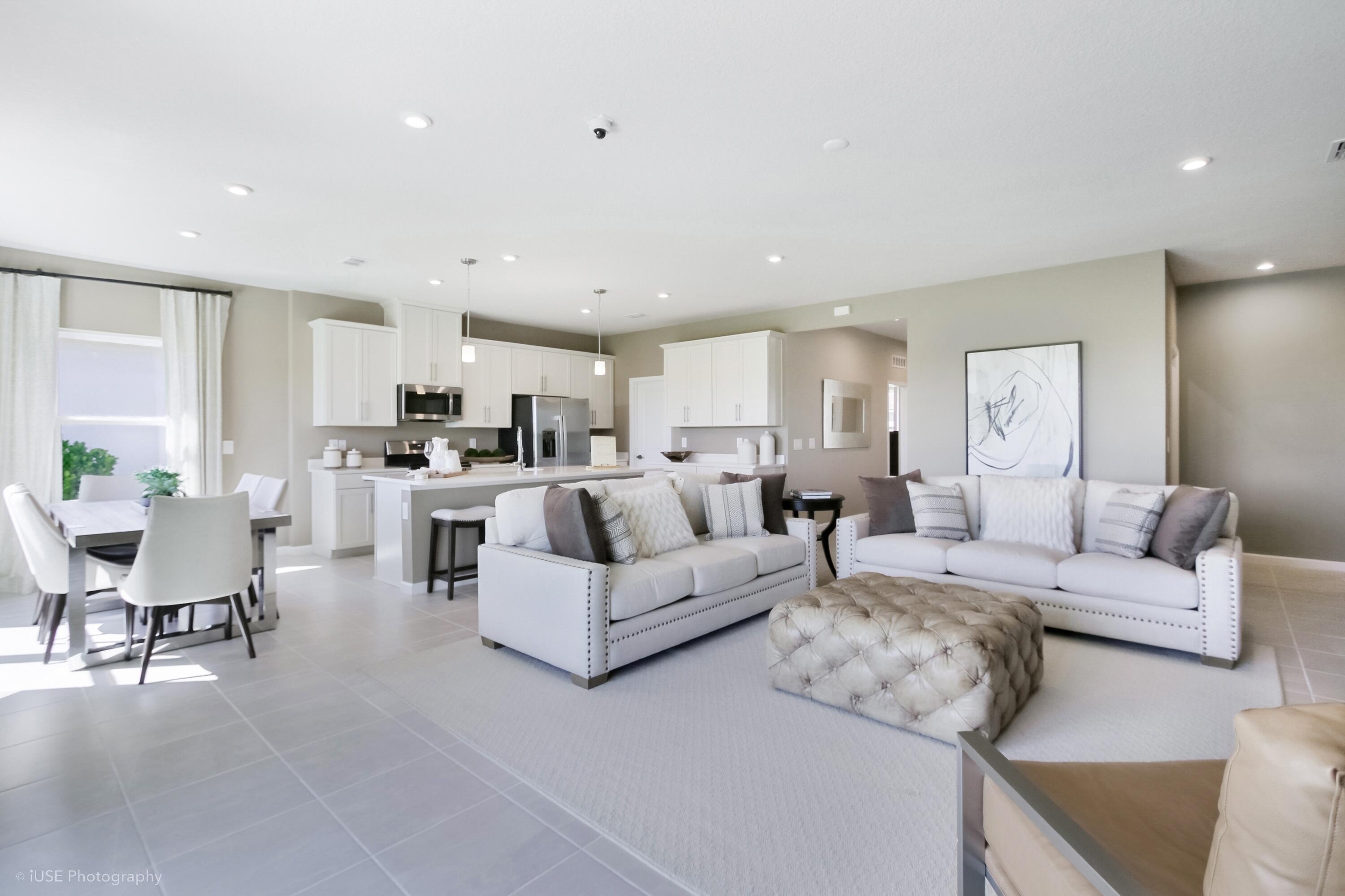Image 2: Living area
