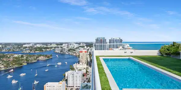 Image 2: Rooftop Pool & Spa