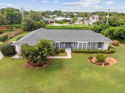 137 SE Turtle Creek Drive