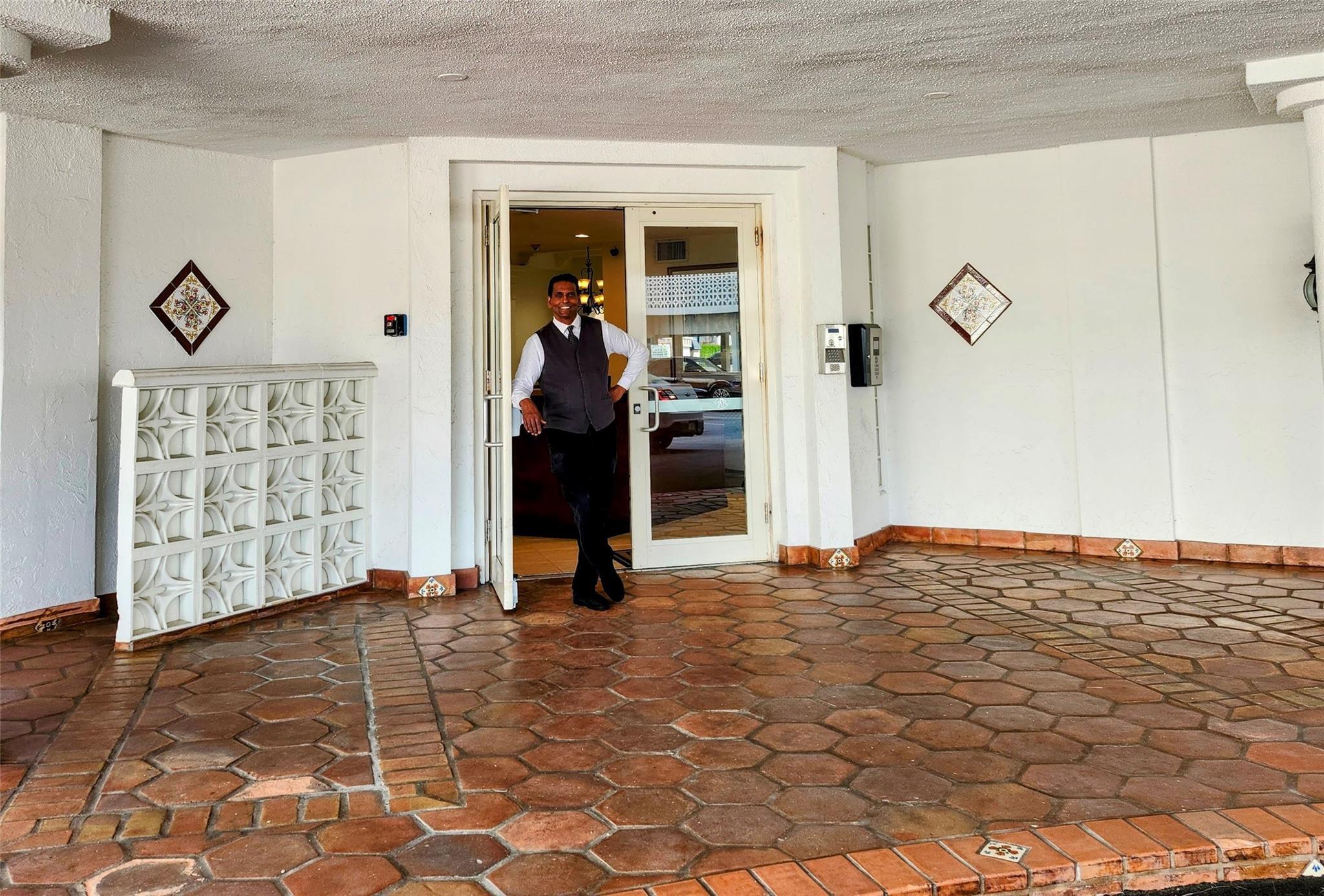 Image 4: Photo 4
