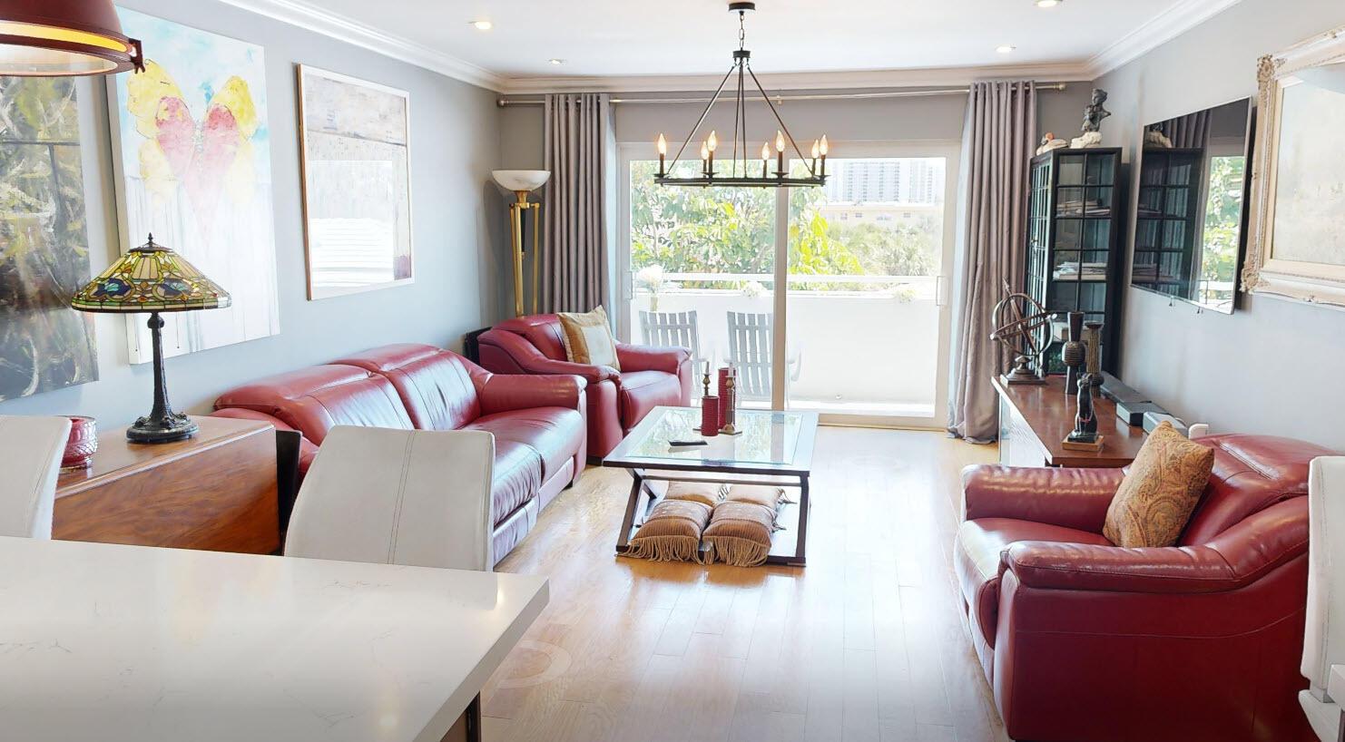 Image 2: Living Room