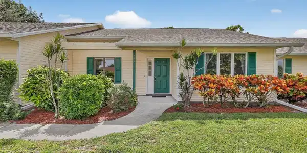 630 NE Town Terrace