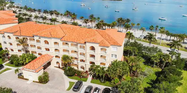 36 Harbour Isle Drive W