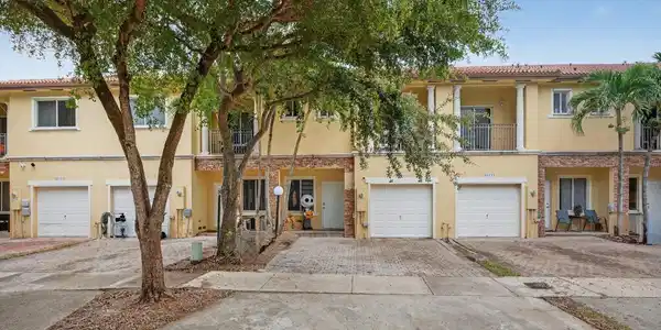 23125 SW 112th Court