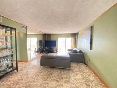 400 Kings Point Drive