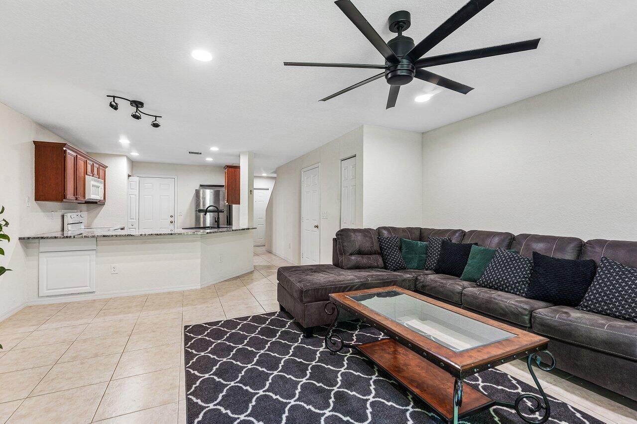 Image 4: 009-2764SoutheastBirminghamDrive-3-Stuar