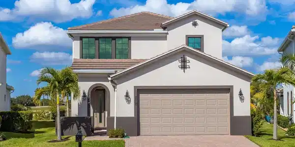 270 SE Fascino Circle