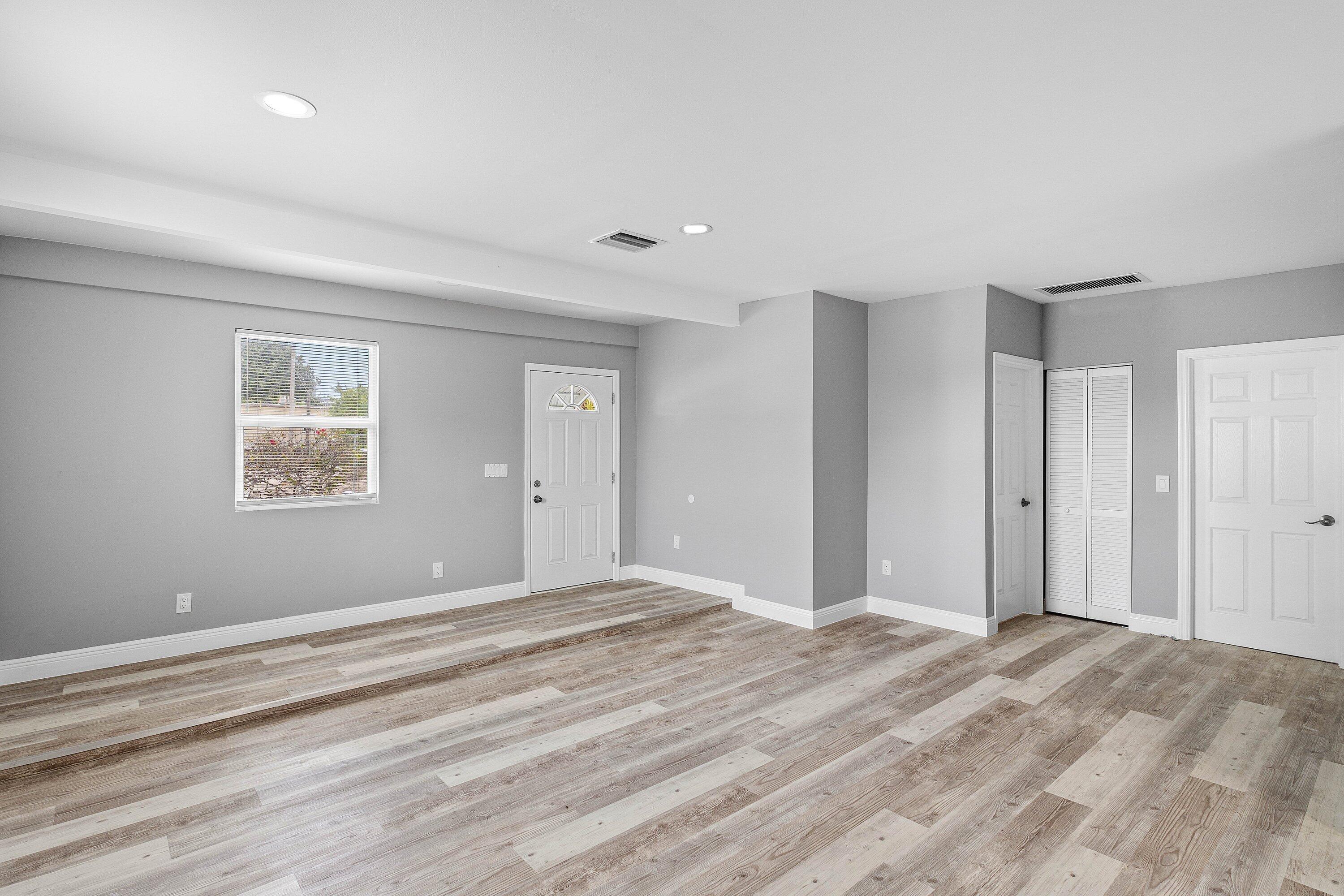 Image 3: 005-51056thStreet-WestPalmBeach-FL-33407