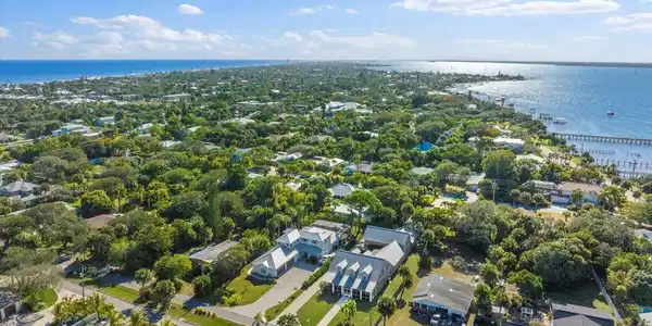 Image 2: 62-DJI_20251224115558_0516_D