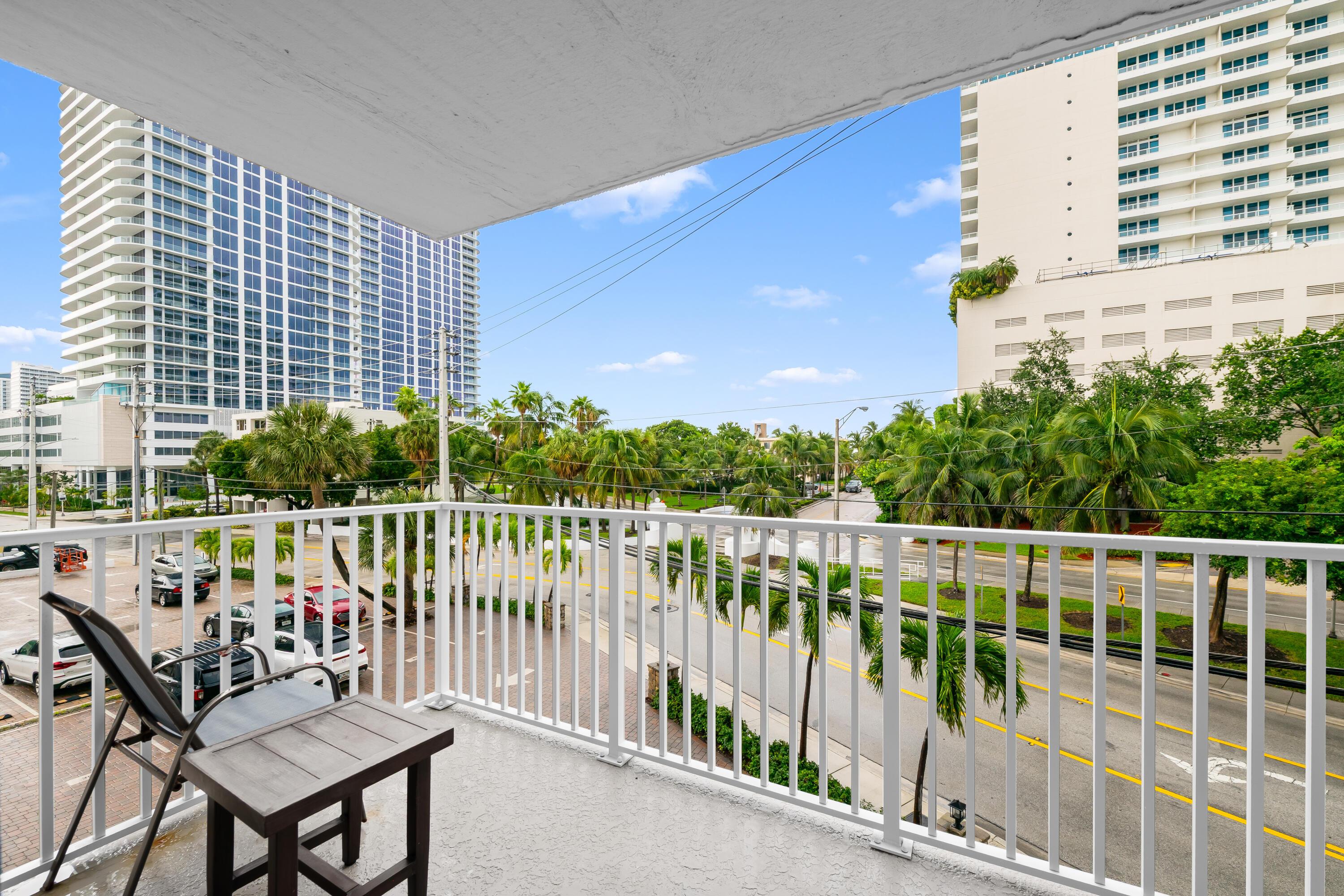 Image 3: Balcony with direct ocean views!
