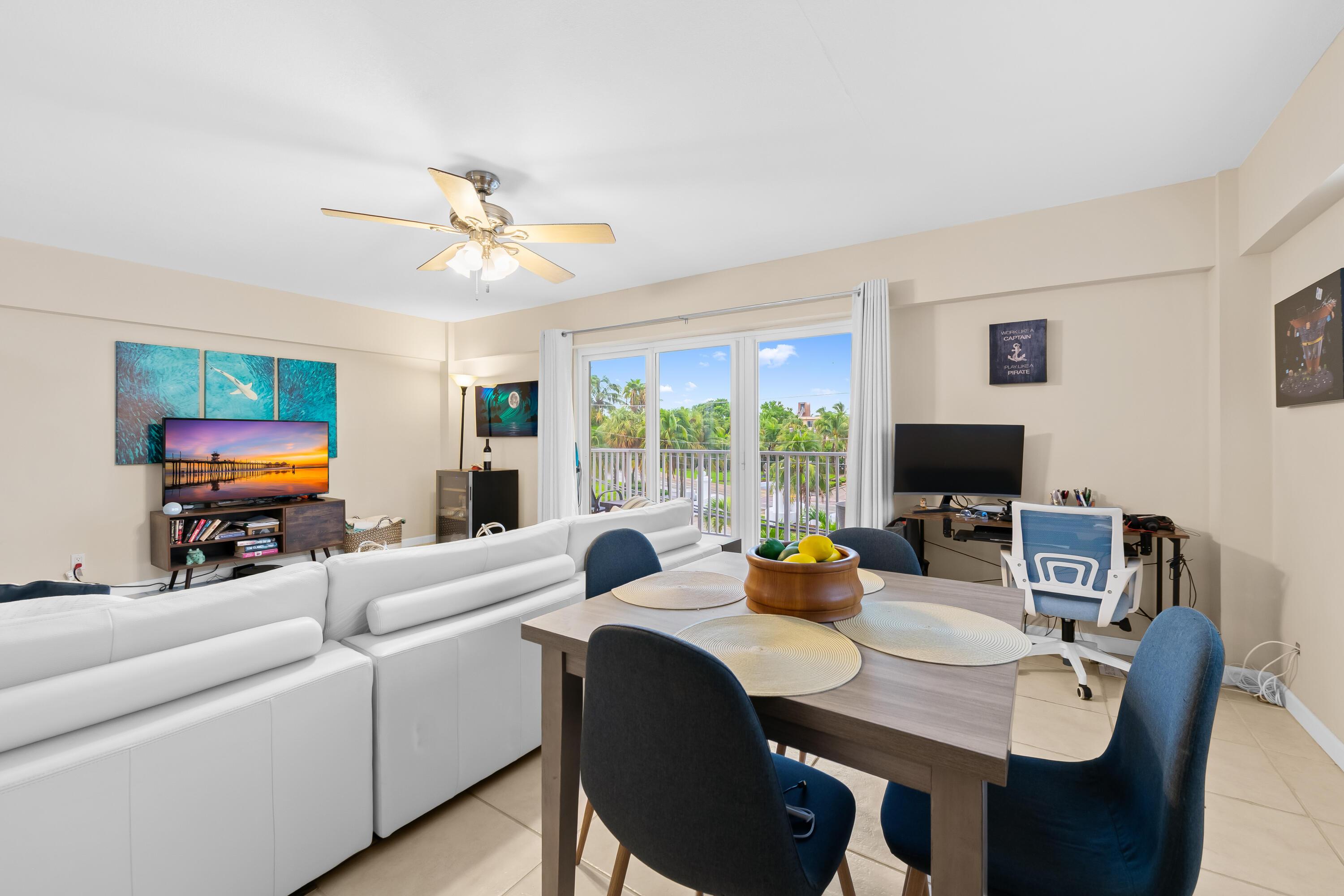 Image 4: Dining lounge and balcony view