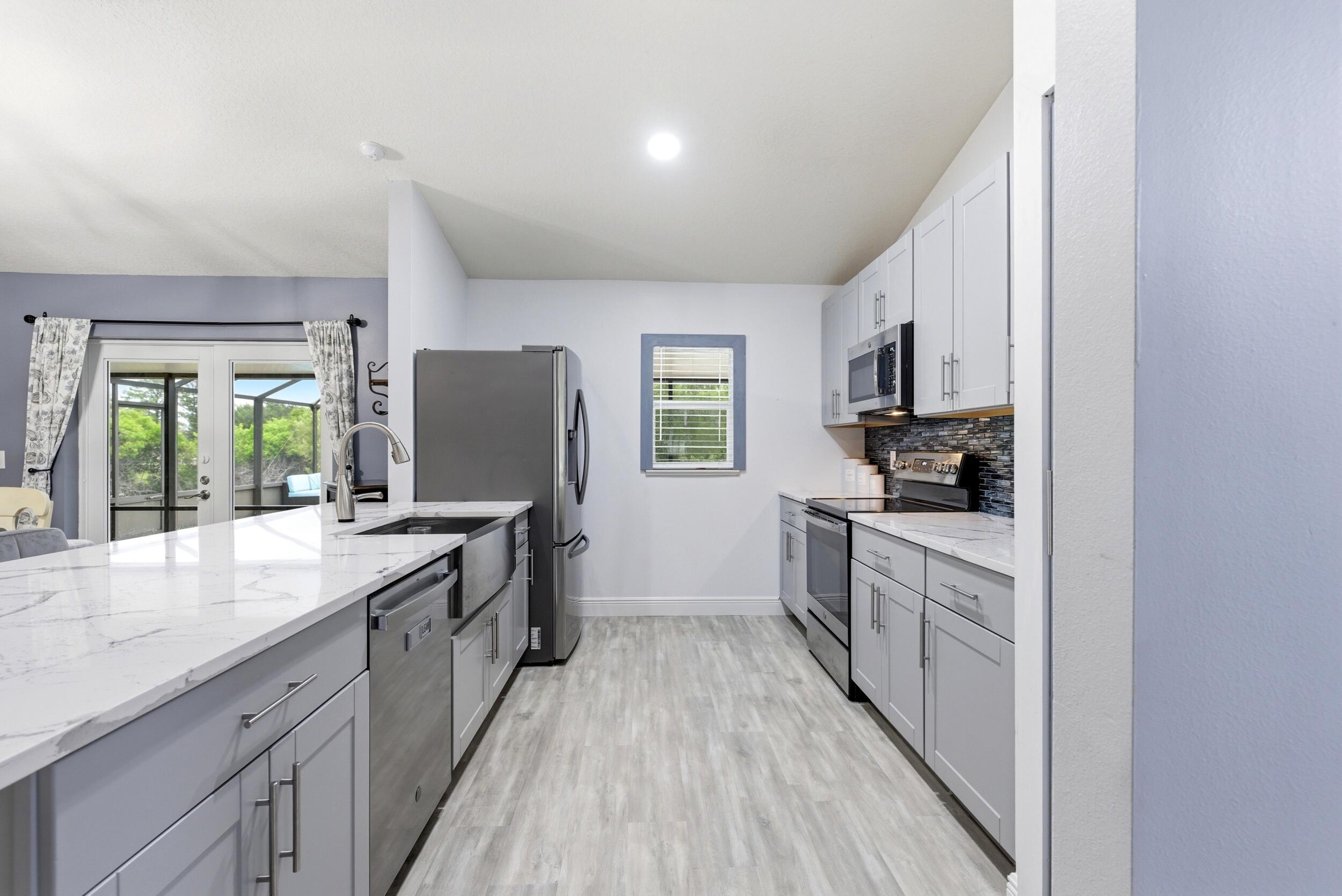 Image 3: Kitchen