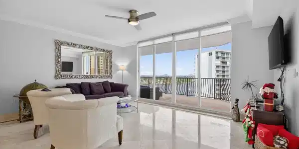 100 S Birch Road