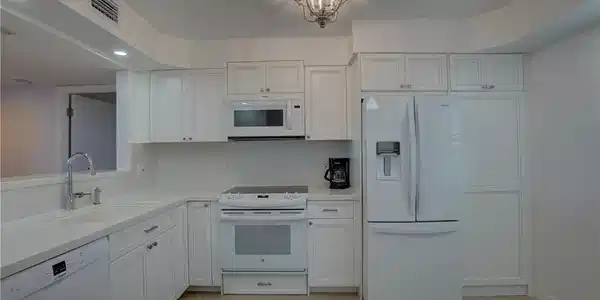 Image 2: Photo 2
