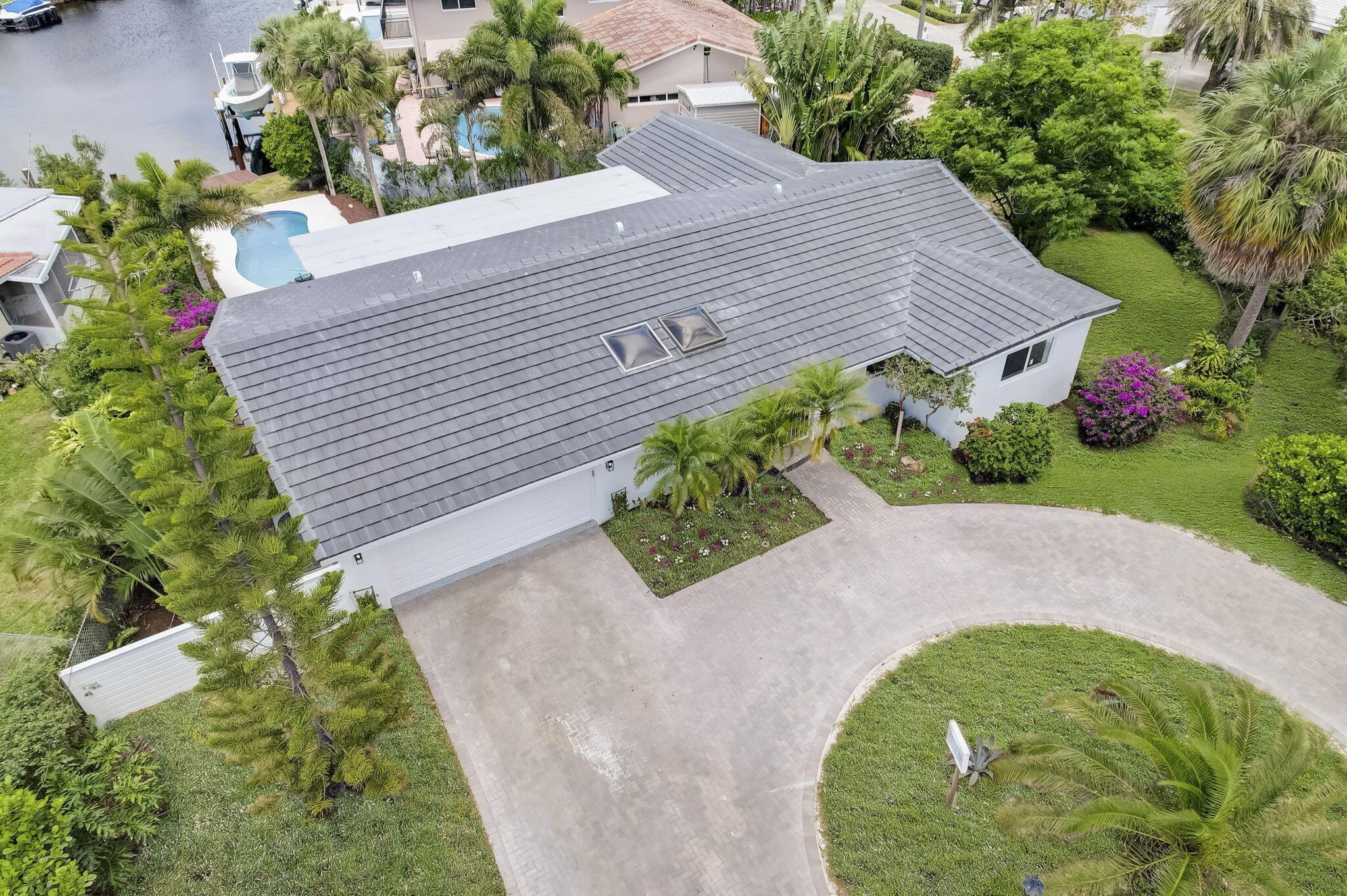 Image 2: NE 29th Ave-079