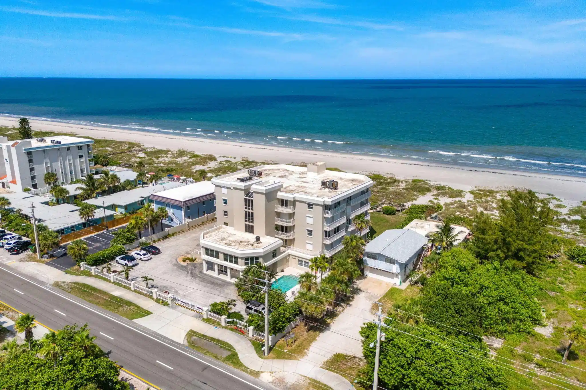 Image 1: Ocean Breeze Homes Condo