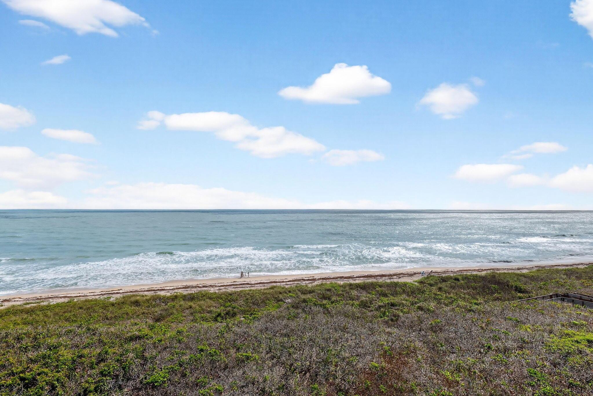 Image 2: DAZZLING OCEAN VIEWS
