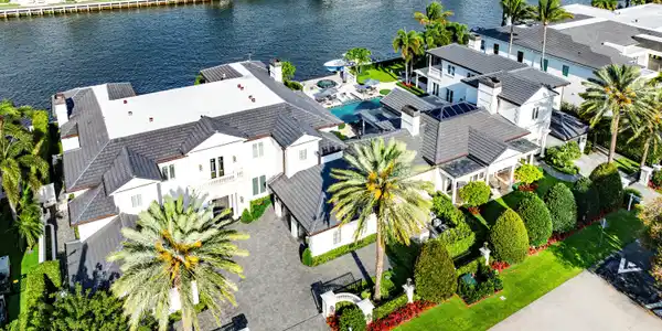 Image 4: 002-2989SpanishRiverRoad-BocaRaton-FL-33